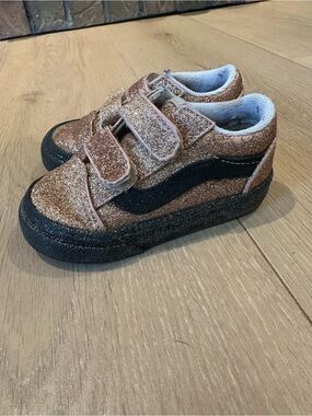 Toddler Glitter Velcro Sneakers in Rose Gold and Black